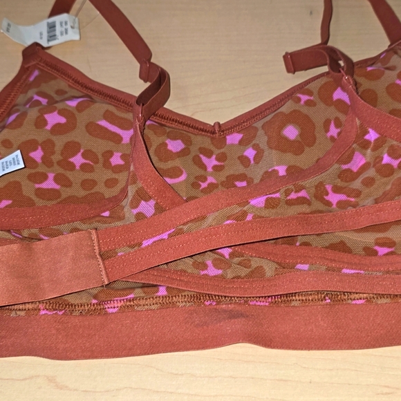 SZ Med. Cross Racer Back Bra with pad inserts - Picture 5 of 5